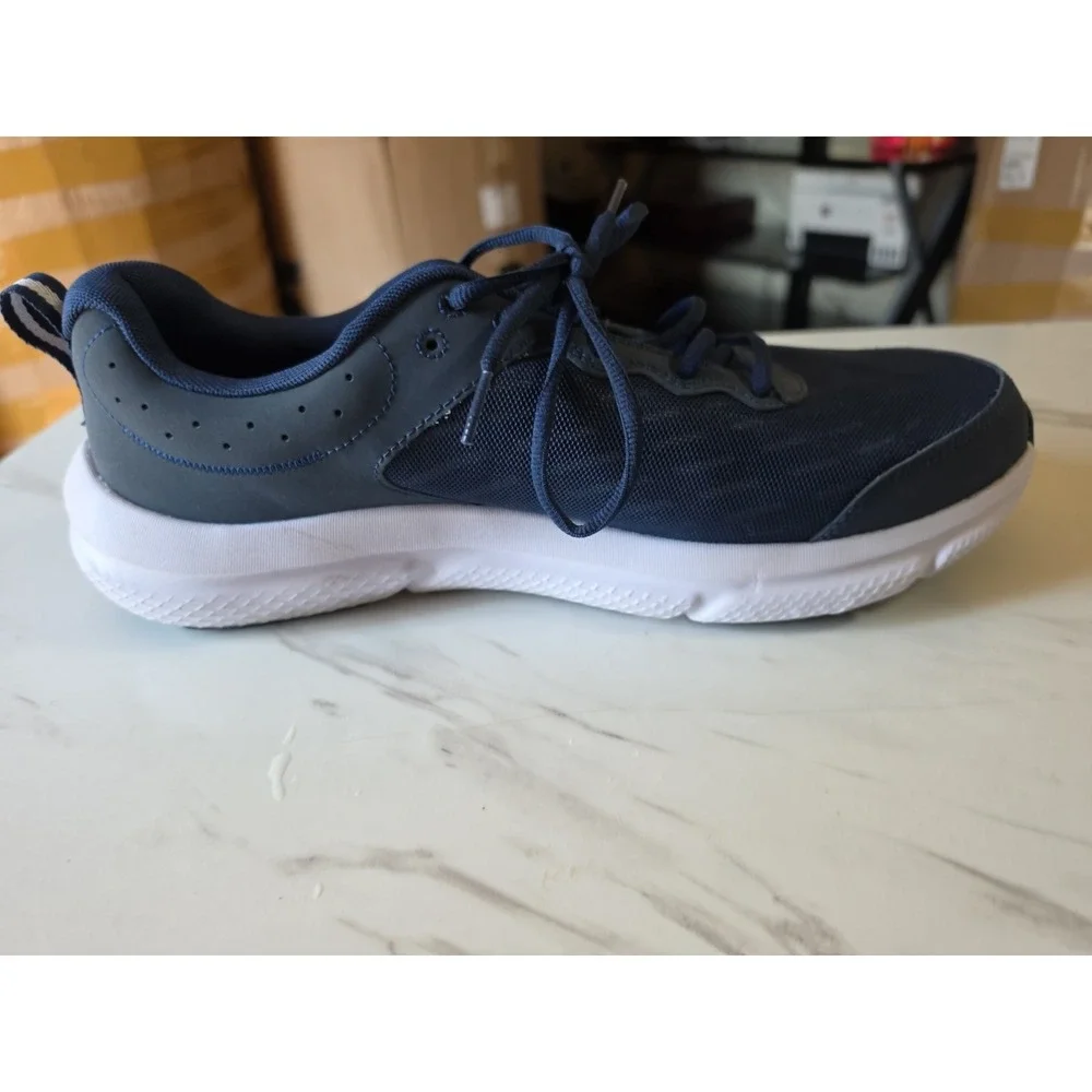 Men's Shoes Under Amour Size 13